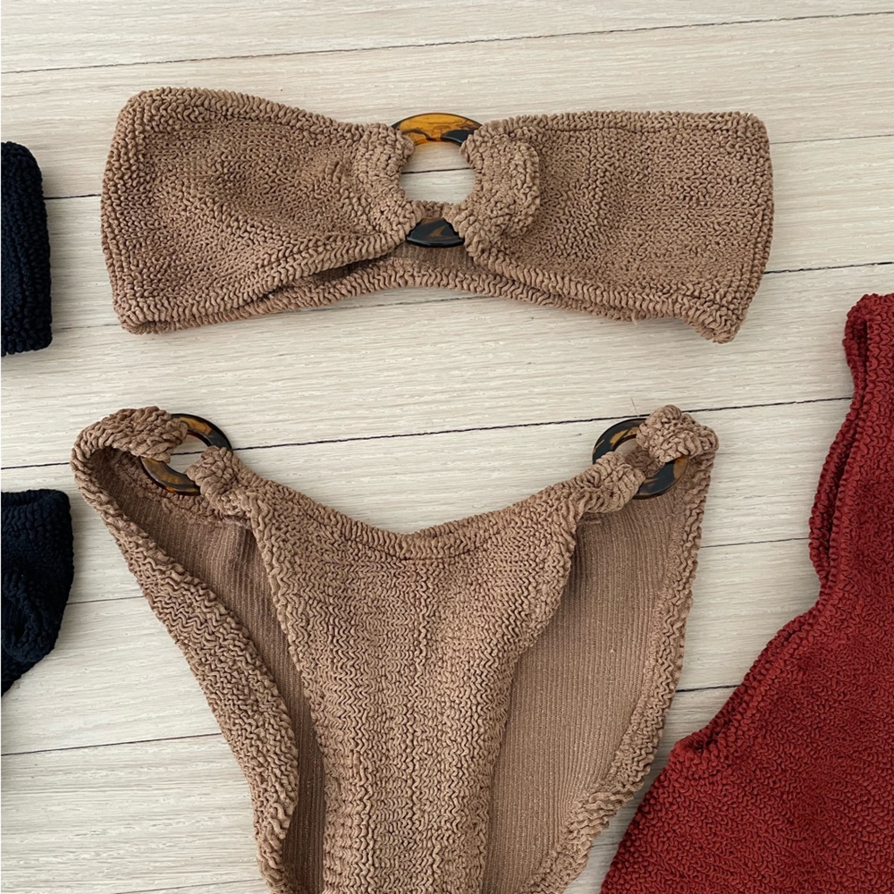 Hunza G Swim Collection - Picture 4 of 8